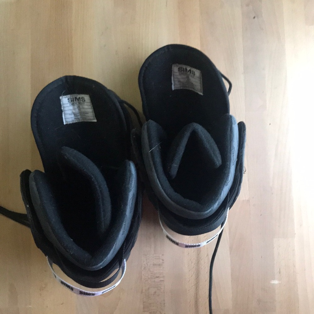 Snowboard boots